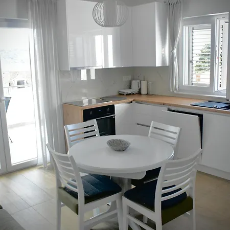 Apartment Smokvica - New Primošten